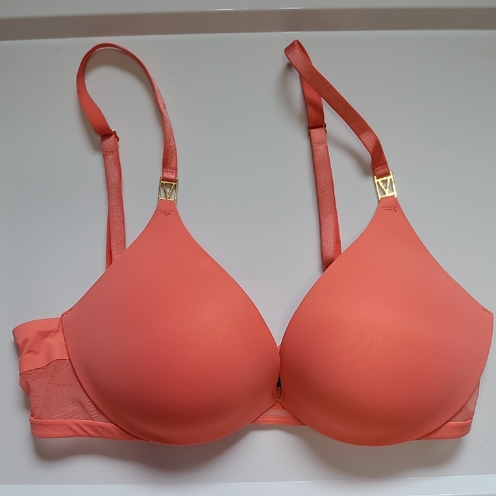 VS Coral Uplift Plunge Bra 32D‎ Victorias Secret